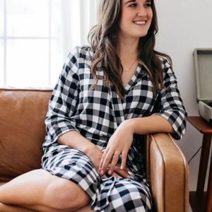 Milkmaid Goods black and white buffalo plaid robe